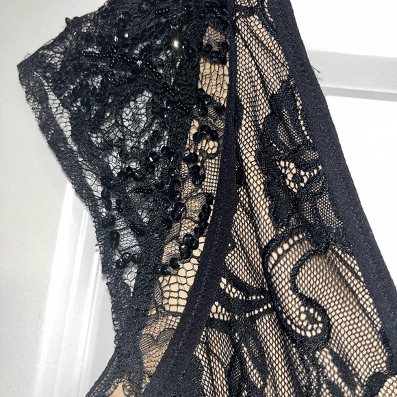 Bebe Dress - Picture 3 of 8